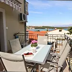 With Parking Space Soline, Krk - 19198 Apartamento